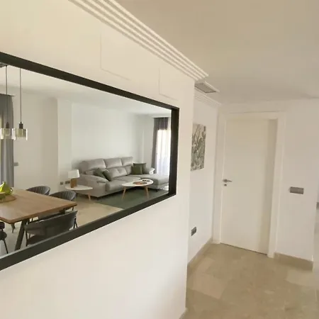 De 2 Chambres Avec Vue Sur Mer Et Sur Montagne A Benahavis Apartment