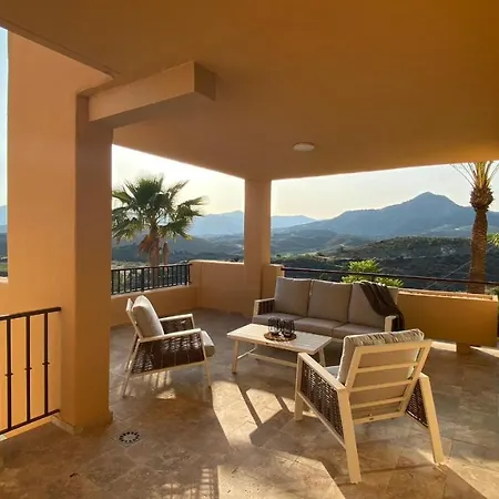 Apartment De 2 Chambres Avec Vue Sur Mer Et Sur Montagne A Benahavis Estepona