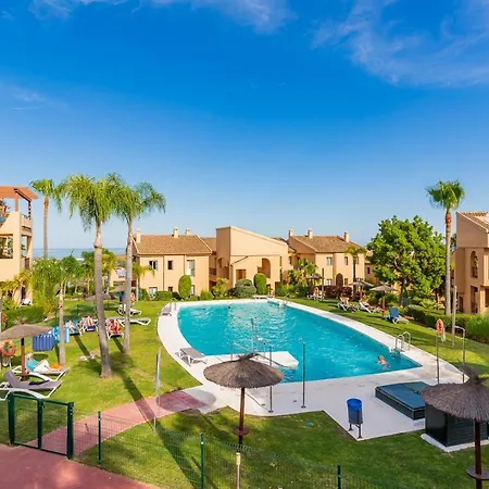 De 2 Chambres Avec Vue Sur Mer Et Sur Montagne A Benahavis Estepona